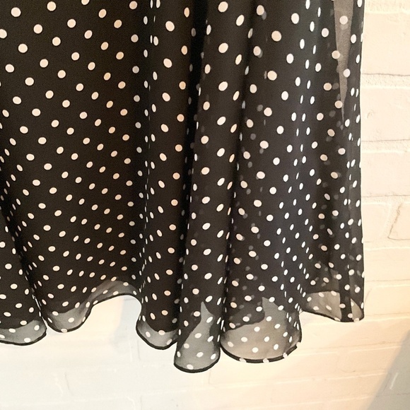 NWT Nine West Midi Skirt 100% silk Black White Polka Dot Flowy Lined Sz 14 - Picture 11 of 13